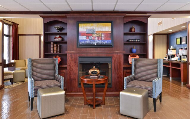 Hampton Inn & Suites Muncie