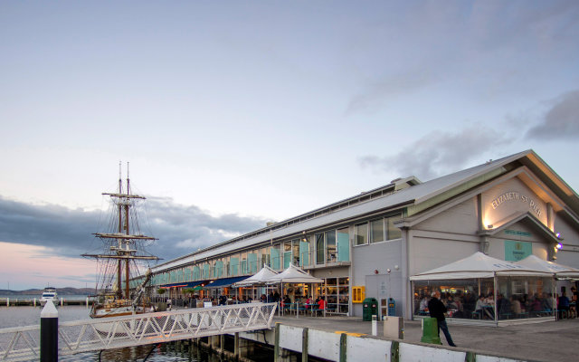 Somerset on The Pier Hobart