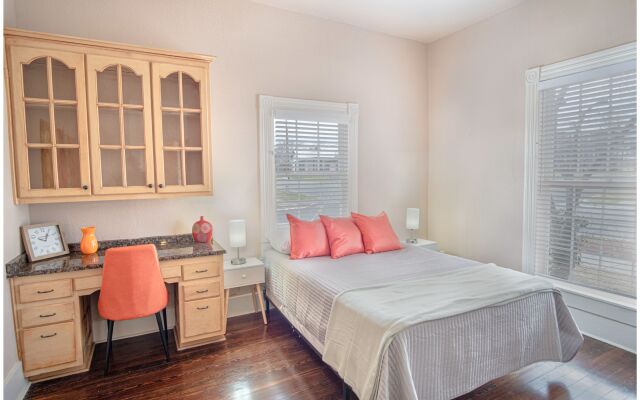 Beautiful Craftmans 4br/2.5ba Home Near Downtown