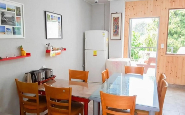 Seogwipo Hayanunduk Pension