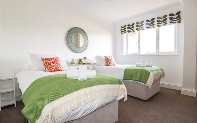 Newquay Tamarisk Lodge on the Gannel
