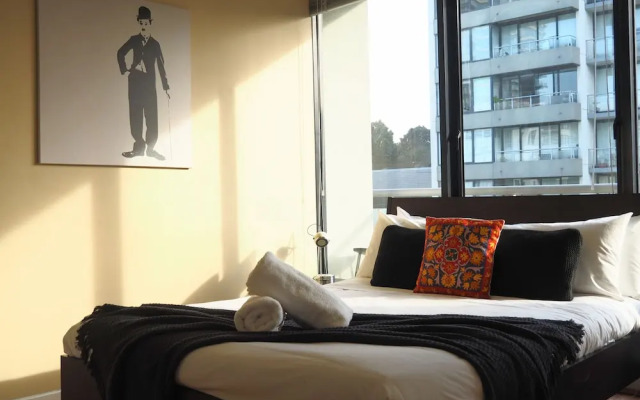 Metro Apartments South Melbourne CBD edge
