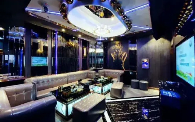 Venus Royal Hotels (Zhongshan Dongfeng Center)