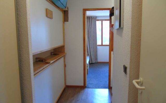 Lou Services Apartment M2-221 LSI 001