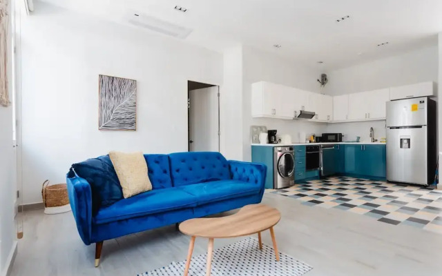 w Awesome 1BR w Balcony in Panama