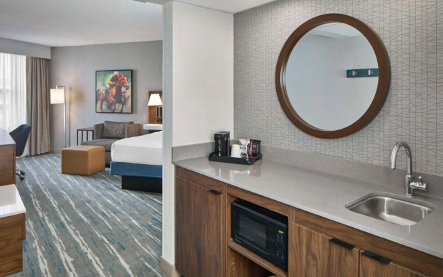 Comfort Suites Near Vancouver Mall