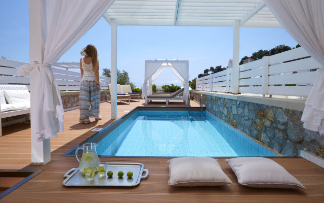 Kassandra Bay Resort, Suites & Spa