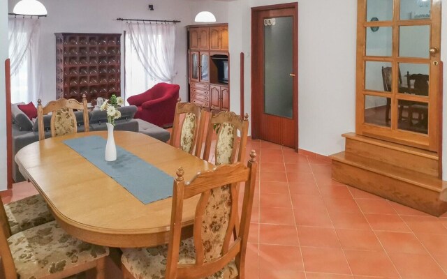 Awesome Home in Fazana With Wifi and 4 Bedrooms