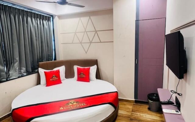 4 Ever Hotel - Surat