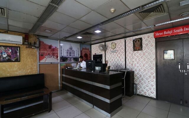 OYO 23158 Hotel The Taj