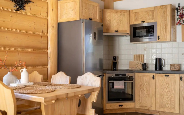 Lux-HOUSE & JACUZZI SAUNA