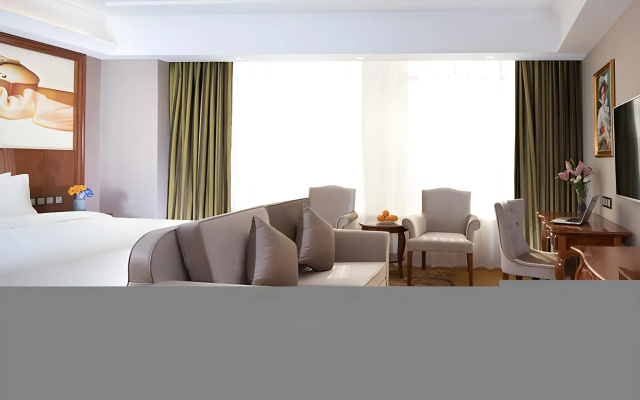 Vienna Hotel (Longmen)