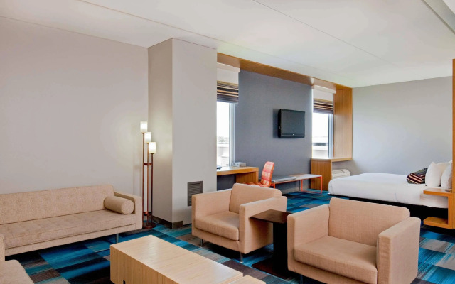 Aloft Bolingbrook