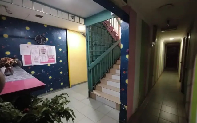 I Rose Budget Hotel