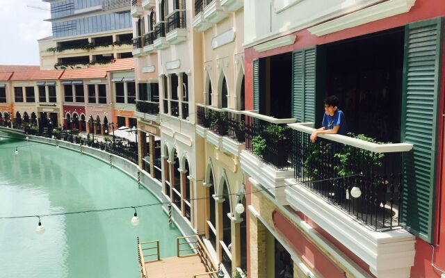 Grace at Mckinley Hill Global City