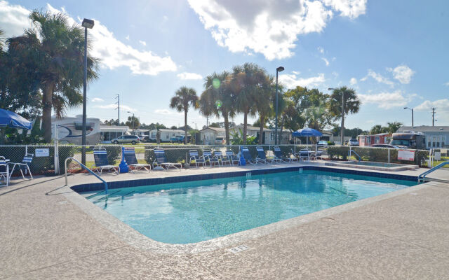 Southern Palms RV Campground Resort