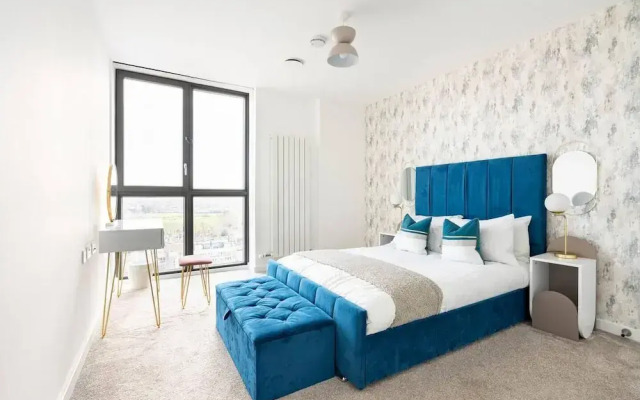 2 Bed Penthouse - Balcony - Smoking - Parking