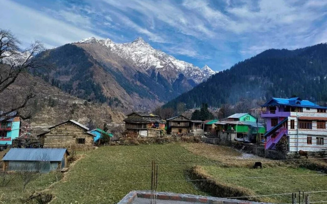 New Brahma Guesthouse