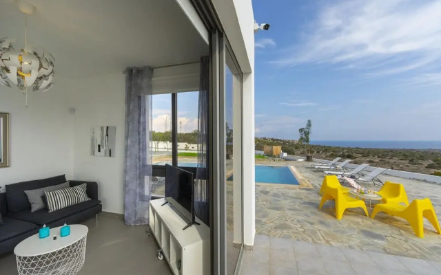 Grego Hilltop Views