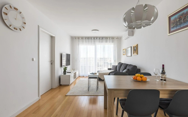 Apartment Diva, a nice condo with free parking