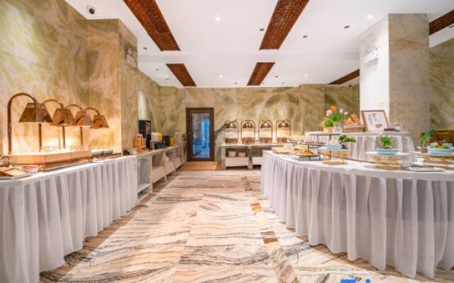 Oukai Impression Hotel (Nanyang Jiangying Airport Binhe Avenue Branch)