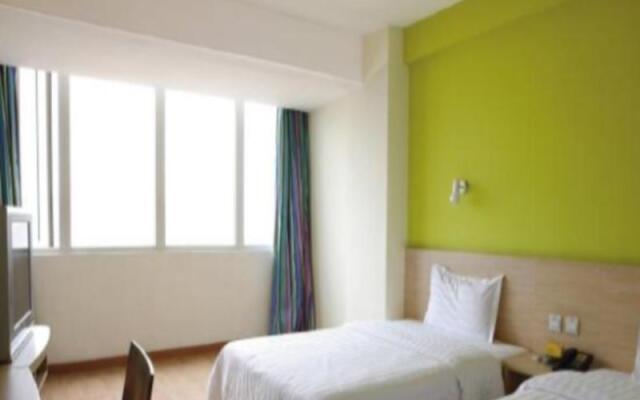 7 Days Inn Zhumadian Tianzhongshan Avenue Branch