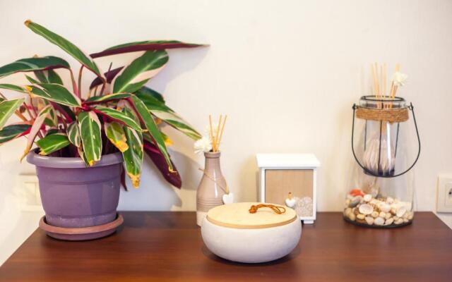 Shiny Avlabari Apartment