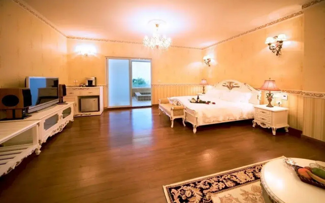 Florence Resort Villa - European Manor