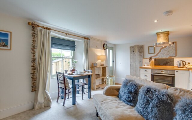Lovely Holiday Home in Saint Agnes With Garden