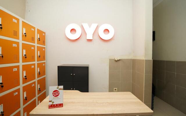 OYO 1541 Padang Pasir C-12 Residence