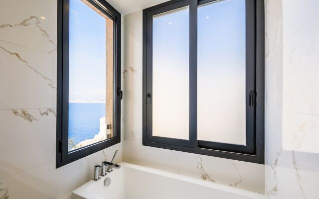 Cap des Anges AP4171 by Riviera Holiday Homes