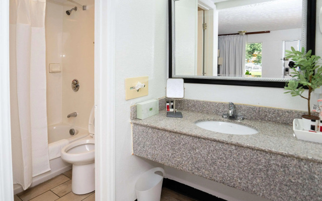 Ramada by Wyndham Lumberton