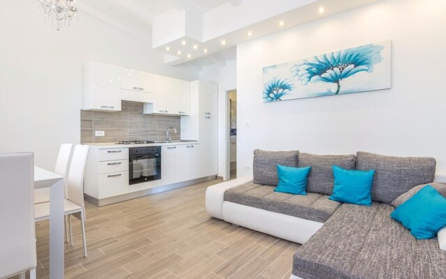 Beautiful Home in Cubani With Wifi and 2 Bedrooms