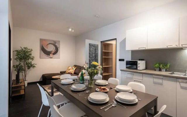 Stylish 3-bedroom apartment with balcony