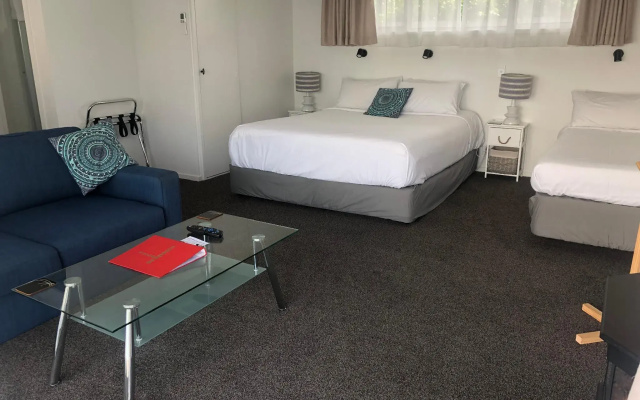 Coachman Motel