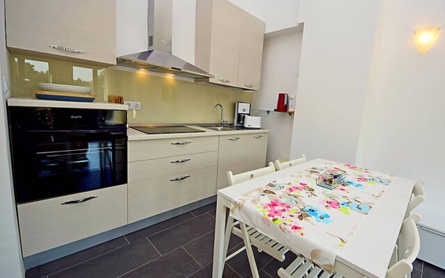 Lozna Residence 41533