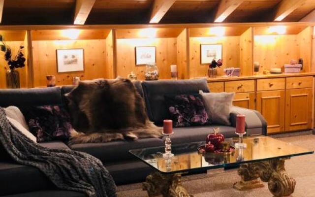 Golden Gapa River Luxury Penthouse 25