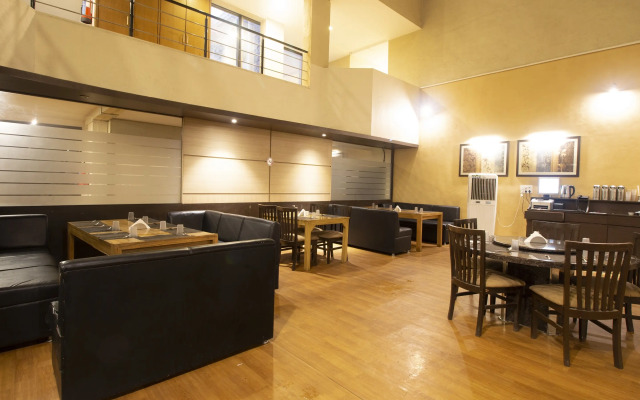Shree Omkar Executive by OYO Rooms