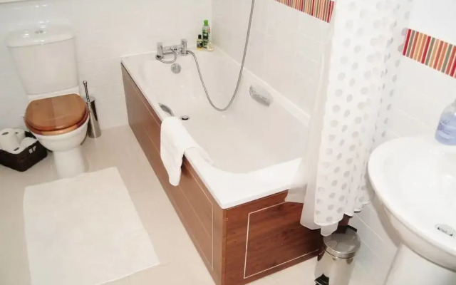 Canal View Apartment
