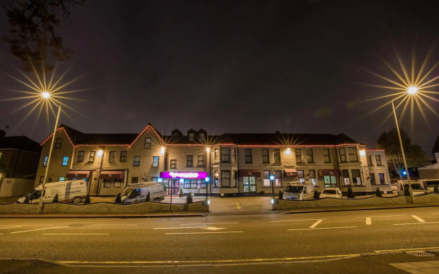 Rossmore Hotel