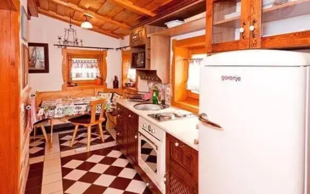 Patohill Vineyard Village