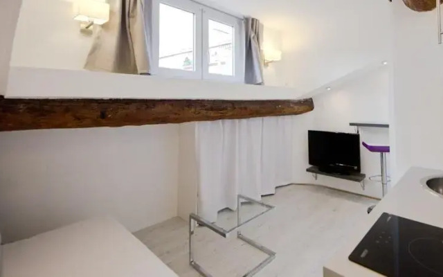 Locations Cannes Rue Chabaud