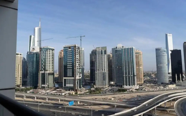 1BR Near Metro and Tramp