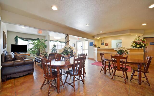 Americas Best Value Inn & Suites Ada