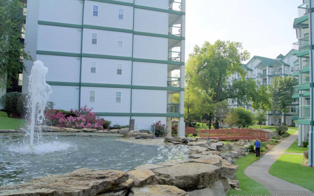Surrey's Carriage Place Resort
