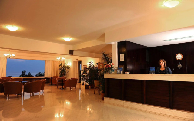 Delfinia Hotel & Bungalows