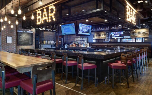 Courtyard By Marriott Detroit Downtown