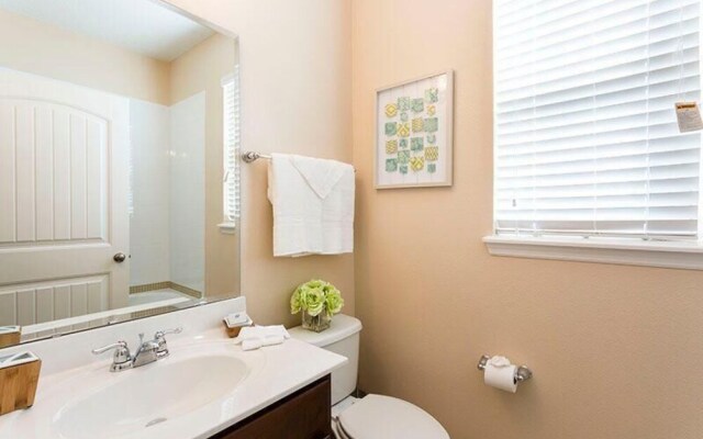 4221 Oakview Drive 6 Bedroom Home