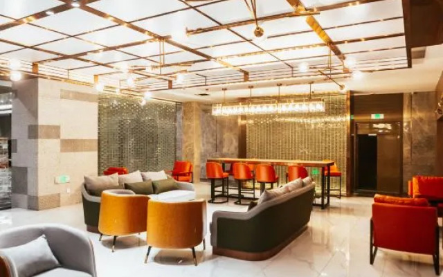Wuchang Golden Tower International Hotel