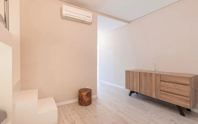 Carmo 43 by LovelyStay